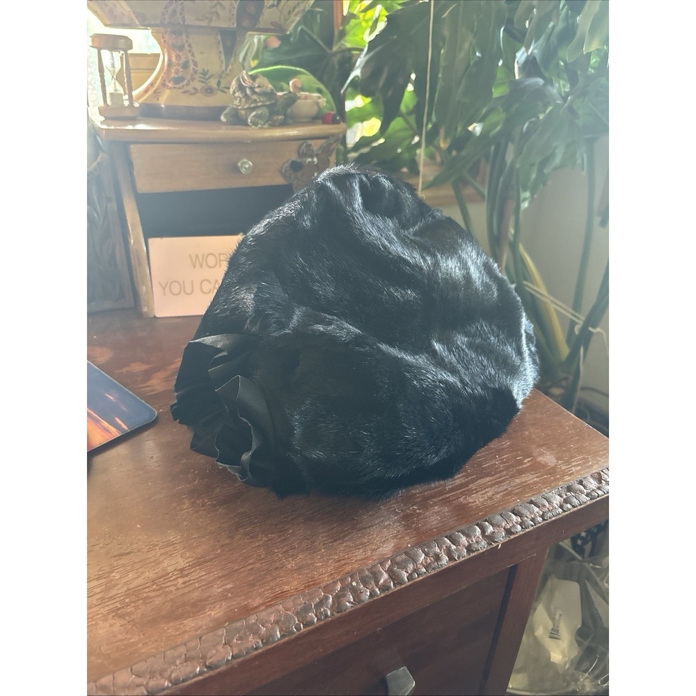 VINTAGE 1930s BLACK SHEARED FUR MUFF W SATIN LINING‎ & BAKELITE HANDLE/BRACELET